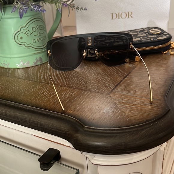 Authentic Dior sunglasses - Picture 4 of 8